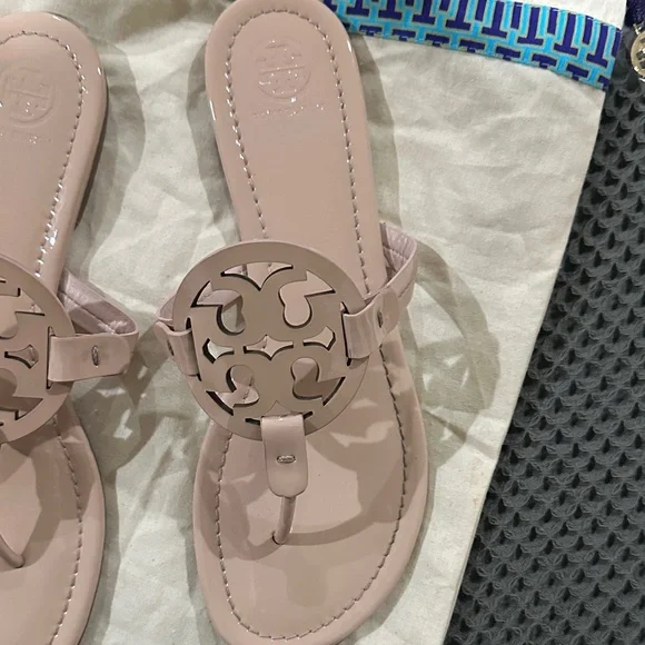 Tory Burch Blush Pink Thong Sandals - Picture 4 of 7